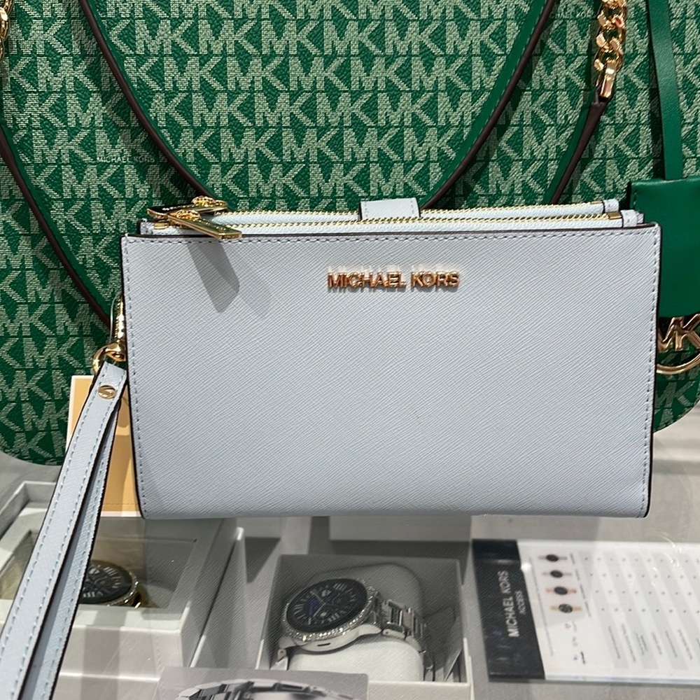 MICHAEL KORS LARGE DOUBLE ZIP WRISTLET WALLET PHONE CASE CLUTCH
Vista Blue - Picture 8 of 16